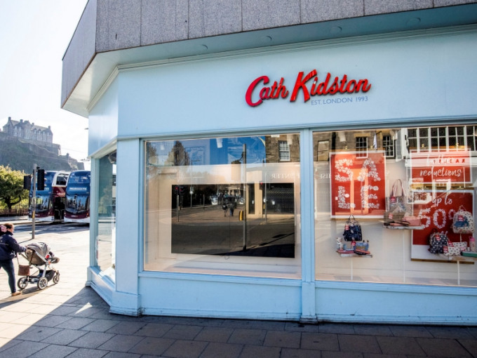 英国品牌Cath Kidston宣布，将永久关闭全英国全数60间店铺。AP