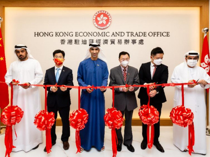 中東地區首個香港經貿辦，於迪拜投入運作。政府新聞處