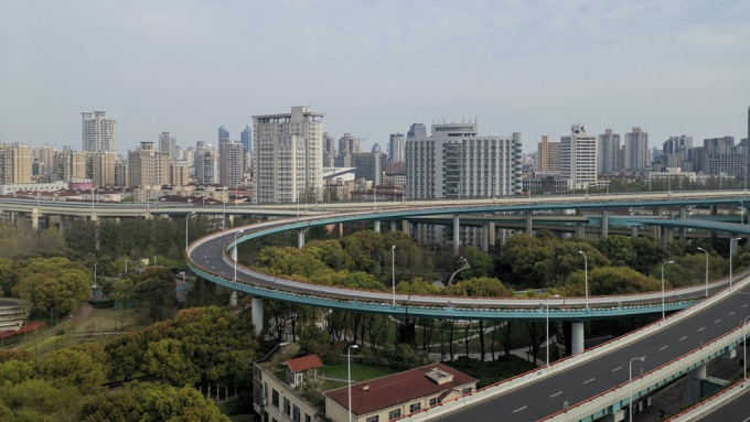 浦西路面已沒有車流。互聯網圖片