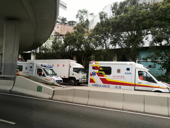 救護車到場。網民‎Janet Chu‎ 圖片