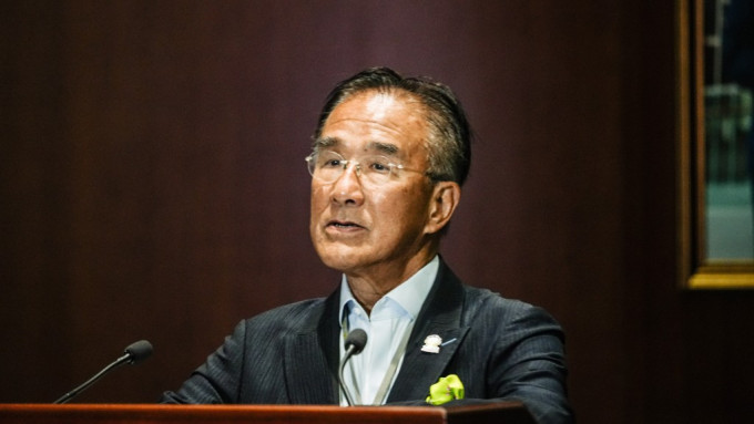 田北辰表示支持電動車牌費分級原則，但批評加幅過於激進。資料圖片