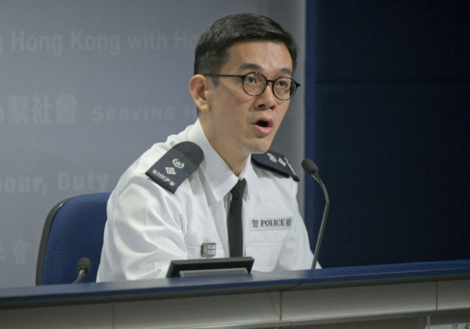 江永祥指警員有表明身份依指引。