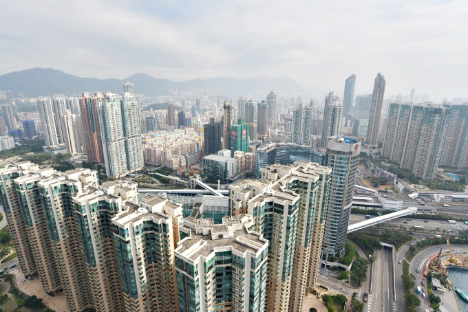 劉兆佳指解決房屋土地問題成為香港重中之重。資料圖片