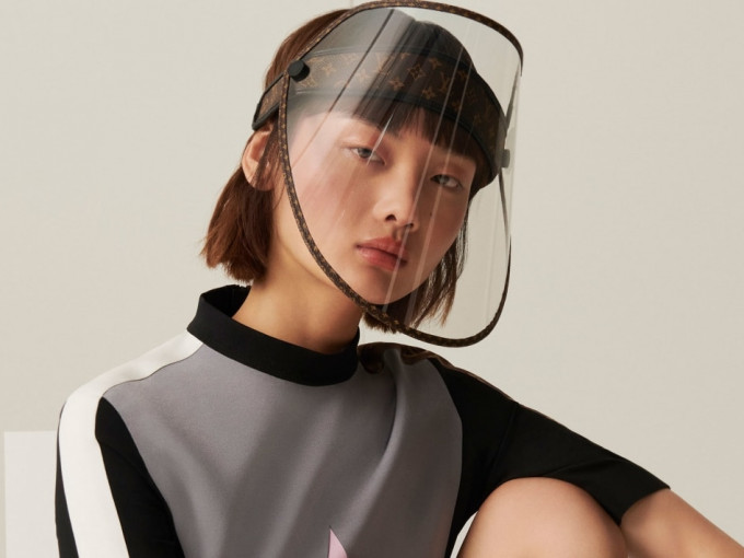 著名品牌Louis Vuitton推出可阻塞飛沫的面罩。網圖