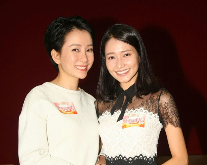 刘温馨（右）与文凯玲成为好友。