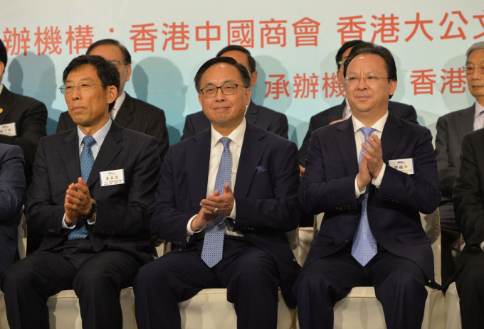 楊偉雄（中）出席「香港大講堂」時談及中港兩地科技合作