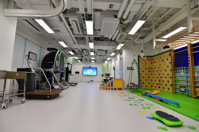 香港都会大学设有物理治疗教研室。