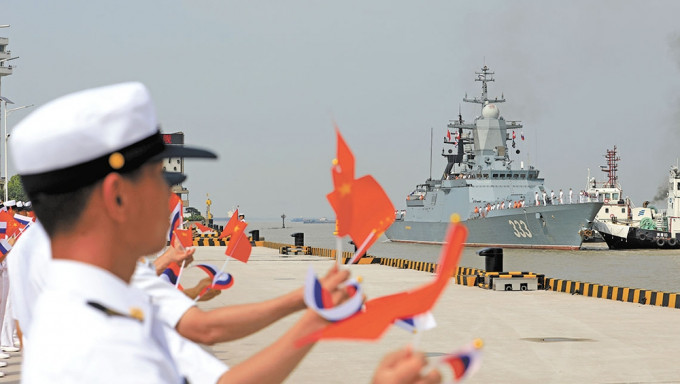 俄海军舰艇编队抵达上海，进行7天友好访问，之后将进行联合演练。