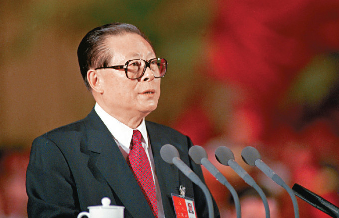 ■前国家主席江泽民遗体今日火化，明日上午十时在北京人民大会堂举行全国追悼大会。