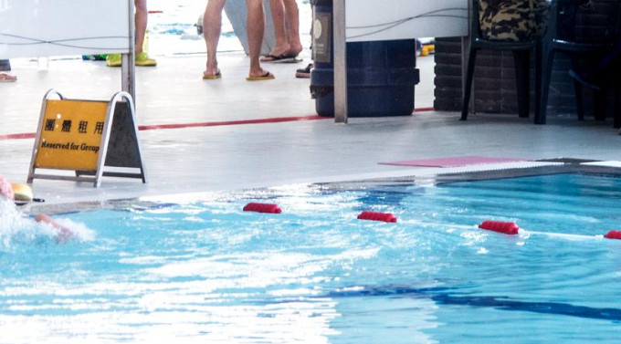 康文署分配泳線機制被指有利大型泳會，申訴專員公署宣布展開主動調查。 公署圖片