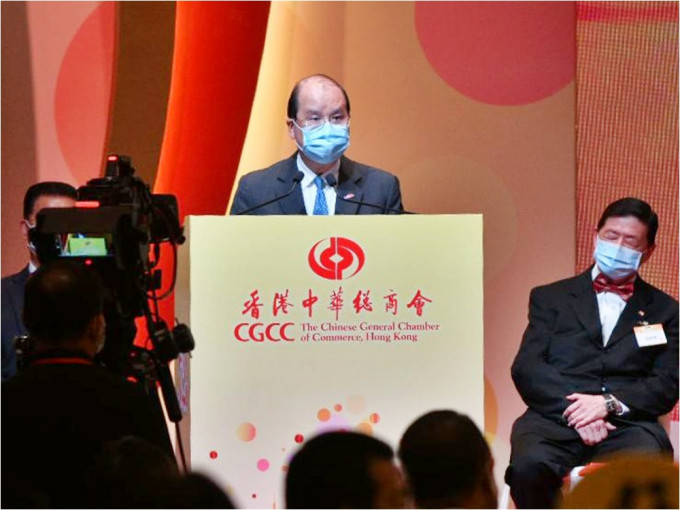 张建宗出席香港中华总商会第52届会董就职典礼。苏正谦摄