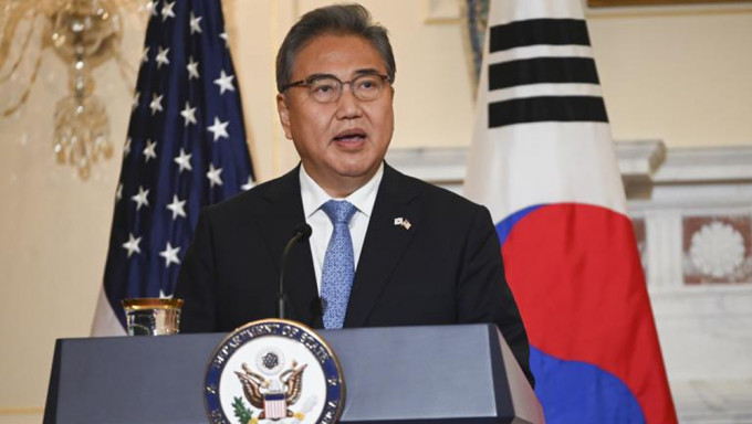 南韩外长朴振周二将会同国务委员兼外长王毅在青岛举行会谈。AP图