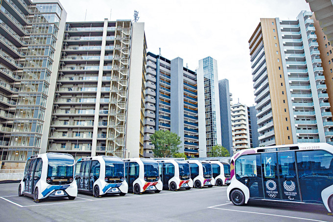 東京奧運村數周前邀請傳媒參觀，並展示村內將使用的自動駕駛電動車。