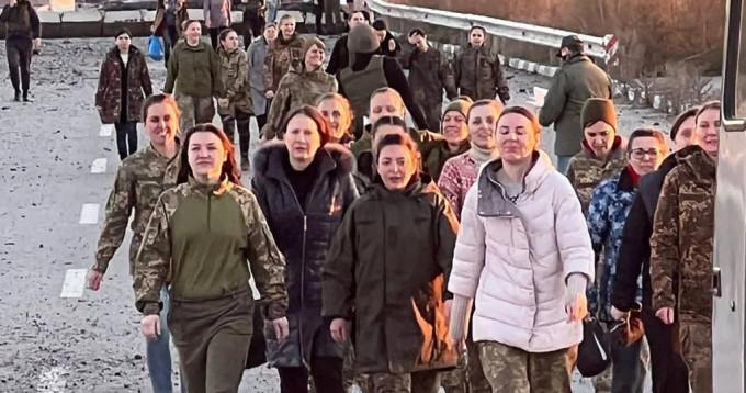 数月前另一次战俘交换中获释的乌克兰战俘包括多名女性。网上图片