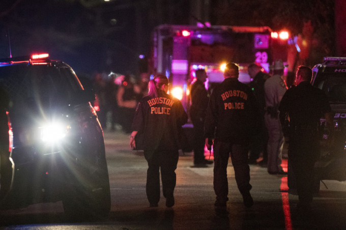 美国休斯敦发生枪击事件5名警察受伤。AP