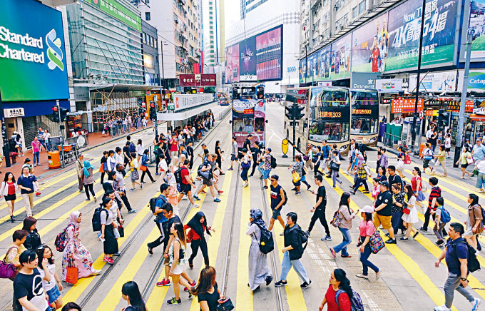 香港精算學會預計，至2040年強積金市場規模或達3.6至4.1萬億元。