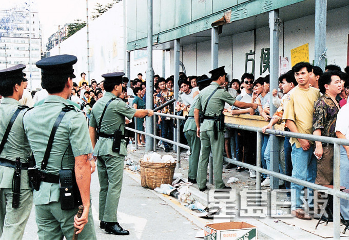 在上世紀90年代開售的麗港城，推出時曾引起排隊黨霸位炒賣。