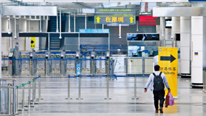 由1月8日（周日）起，内地不再对香港入境人员实施核酸检测。资料图片