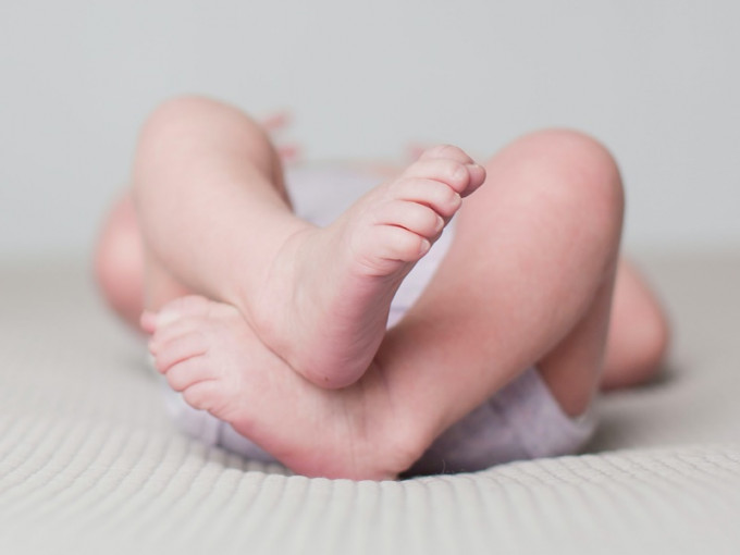 中医推介7个预防幼儿手脚冰冷的保暖方法。unsplash图片（示意图）