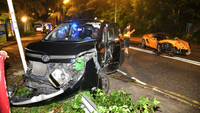 大埔公路兩車相撞，2人受傷。徐裕民攝