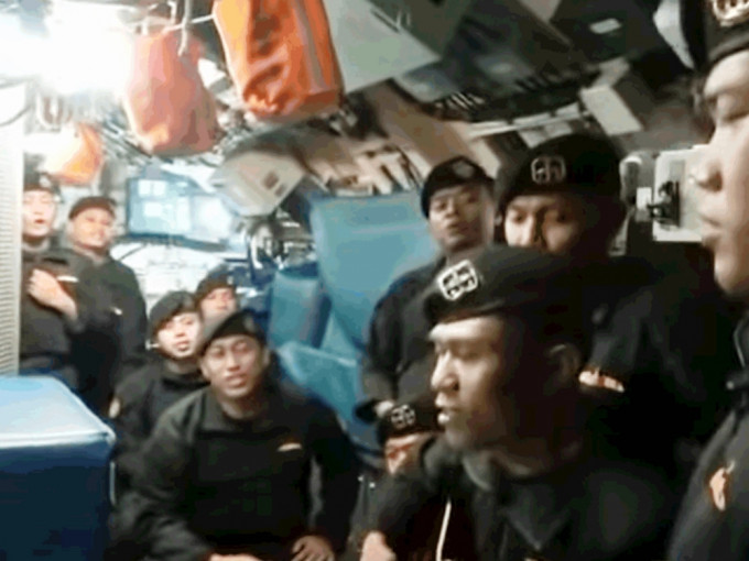 印尼潛艇官兵生前畫面曝光。影片截圖