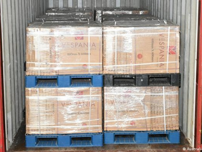 澳洲警方在货柜箱内搜到重达450公斤海洛英。Australian Federal Police
