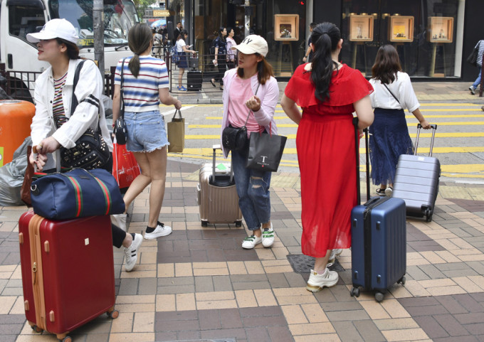 8月整體訪港旅客按年跌99.9%。 資料圖片