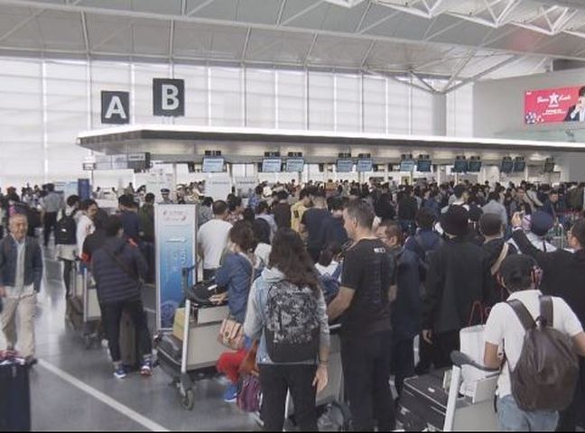 名古屋中部國際機場今早有大量民眾出國。網圖