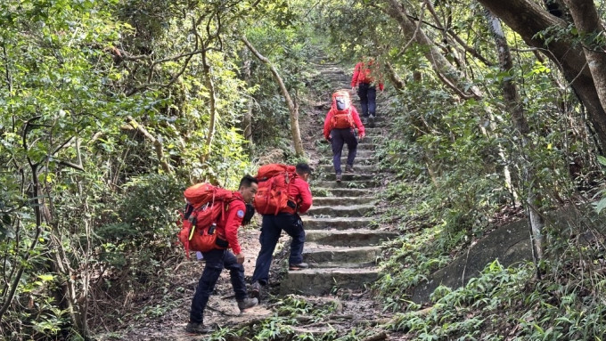 过去5年60宗攀山拯救个案 出动逾600人  当局暂不考虑救援徵费