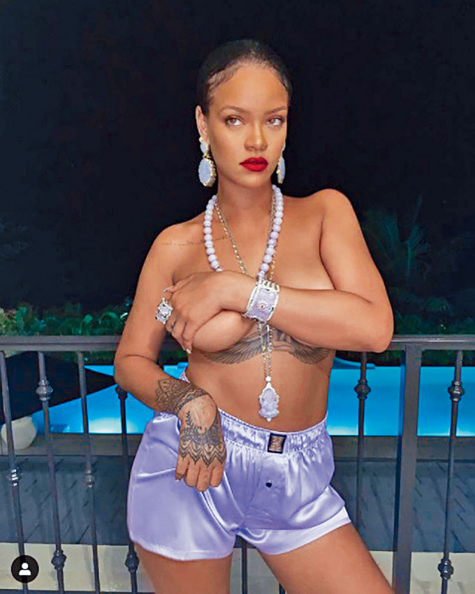Rihanna半裸戴上象神吊饰，遭印度教领袖狠批。