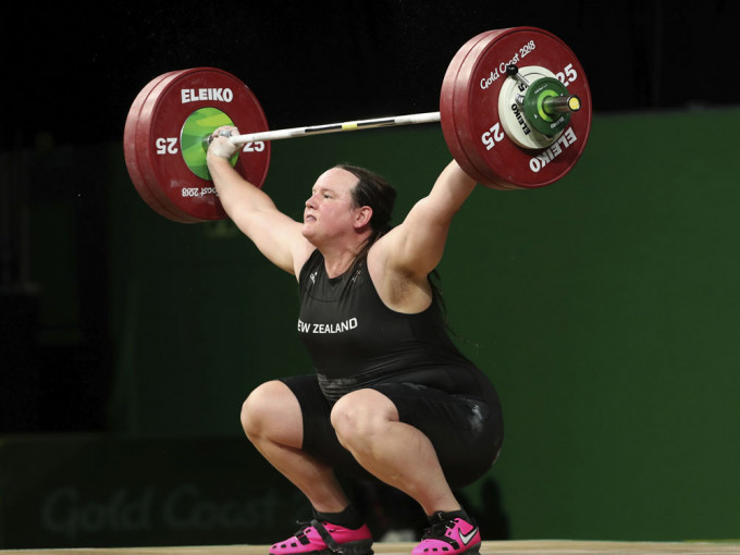 纽西兰跨性别选手入选女子举重队参加东京奥运，将成奥运史上首位变性运动员。AP图
