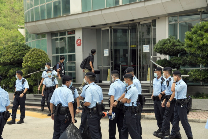 警方國安處搜查將軍澳壹傳媒大樓。