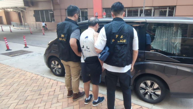 调景岭公共图书馆63岁男子 涉猥亵不雅行为被捕。警方图片