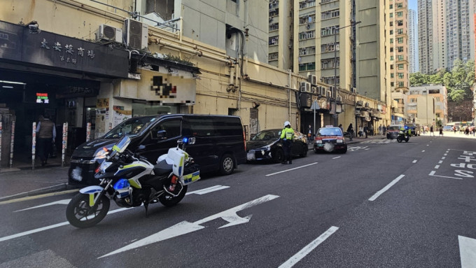 港島交通日發2230張牛肉乾拖走4違泊車 拘2男涉酒駕及被通緝