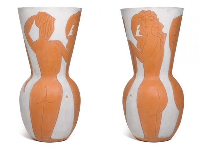 卖得最高价钱的是花瓶画《Grand Vase aux Femmes Nues》。网图