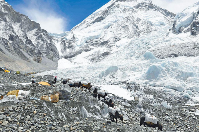 尼泊爾首都加德滿都東北面的珠穆朗瑪峰大本營。