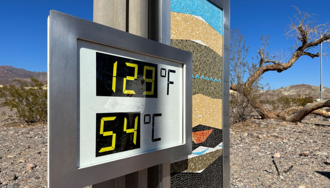加州死亡谷星期六（15日）升至摄氏54度。  美联社