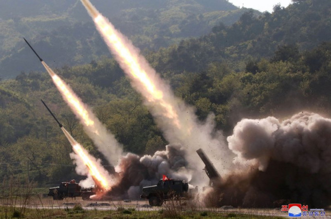 北韓試射短程彈道導彈。北韓官方朝中社圖片