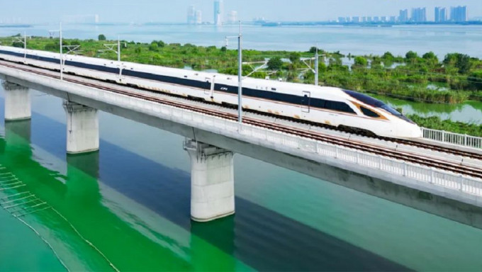 滬寧沿江高鐵今開通，長三角鐵路網進一步加密。