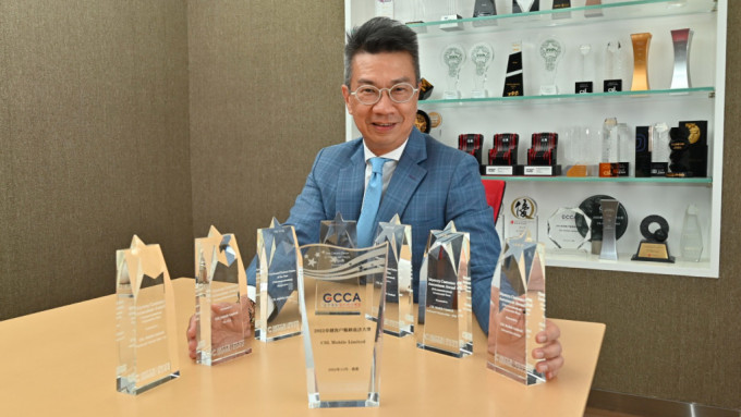 CSL Mobile 個人流動通訊業務董事總經理林國誠先生認為CSL 獲得HKCCA 2022大賞的19項大獎，全賴客服同事用心聆聽客戶的需求，對同事來說相當鼓舞。
