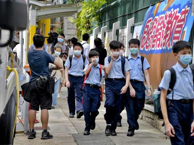 全港學校將於9月下旬分兩階段逐步恢復面授課堂。資料圖片