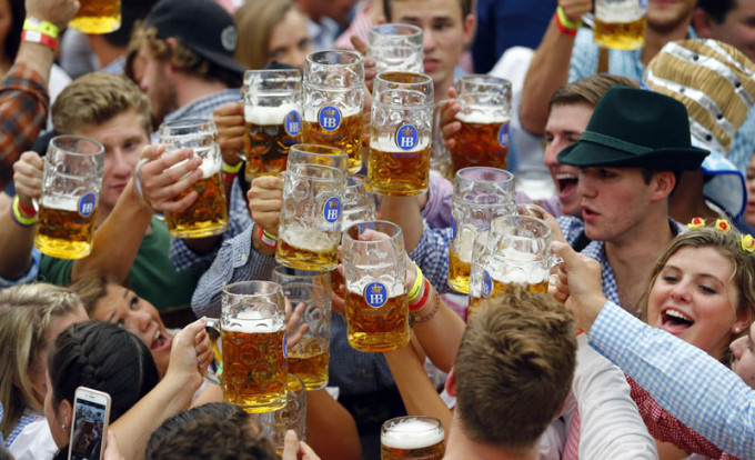 德国决定取消今年的慕尼黑啤酒节。AP资料图片