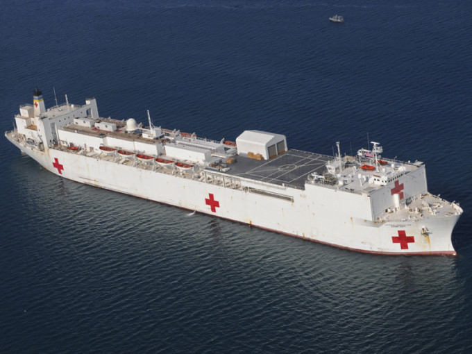 据报，医疗舰「安慰号」（USNS Comfort）将前往纽约港支援。AP