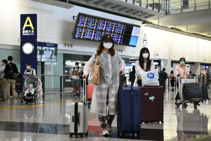 陆续有旅客经香港抵达深圳后确诊肺炎。资料图片