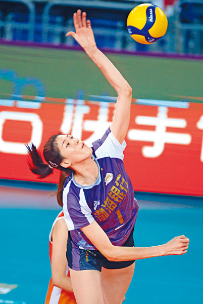 李盈瑩的左撇大錘在國際賽上較少見。
