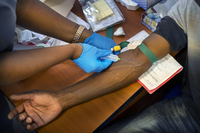 南非本周将为医护人员接种强生新冠疫苗。AP图片