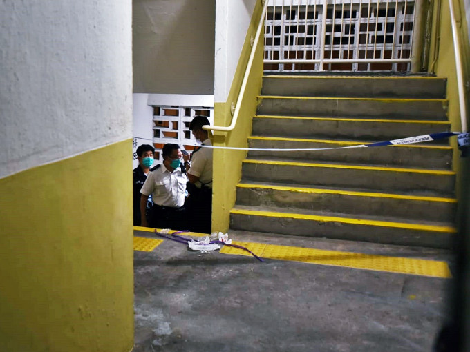 女子晚上在彩虹邨金碧楼梯间遇袭。