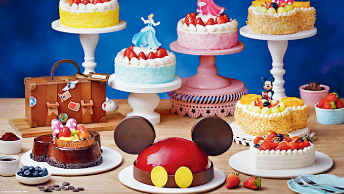 上海迪士尼餐厅的蛋糕发现异物受到处罚。　