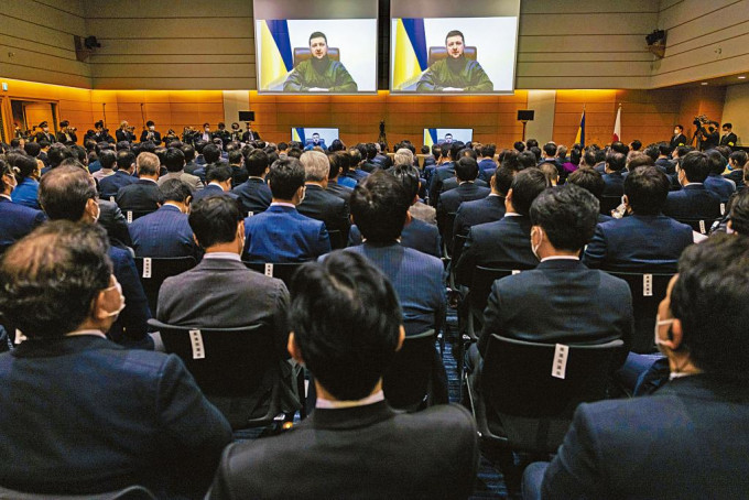乌克兰总统泽连斯基昨日在日本国会发表视像演讲，对日本立即向乌克兰伸援手表达谢意，希望日本继续对俄罗斯经济制裁。