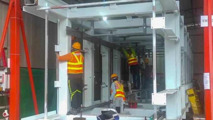 路政署最新方向采用「组装合成」建筑法建造升降机。网志图片